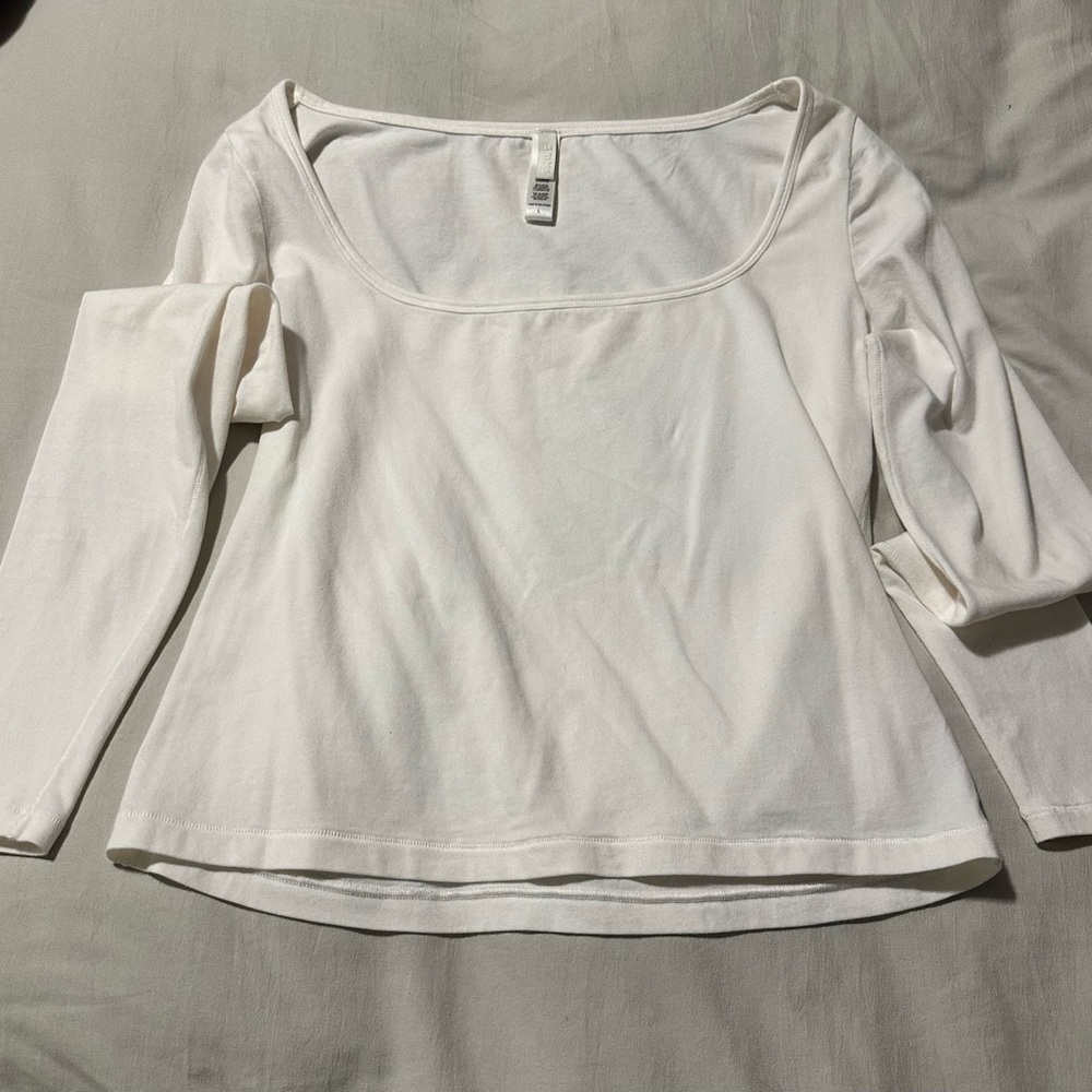 Skims T-shirt